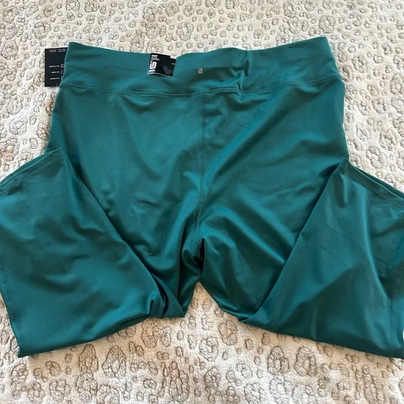 NWT Ideology Women’s Plus Size 3x Capri Leggings - Picture 7 of 8